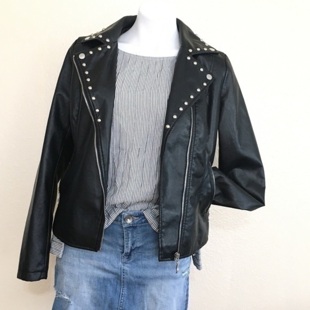 Closet space motor jacket size M